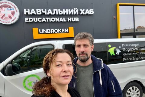 Практичний курс з кризових комунікацій та самотурботи для молодшого медперсоналу центру UNBROKEN